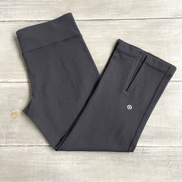 lululemon athletica Pants - Lululemon Tadasana Slit Crop Capri Yoga Pants Leggings Black